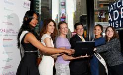 Nana Meriwether, Lynda Lopez, Elizabeth Gore, Yoshi Uchiyama, Olivia Culpo and Sharon D'Agostino together launch the Global Mom Relay video messages on the Toshiba Vision Screen in NYC (INSIDER IMAGES/Stuart Ramson for UN Foundation)